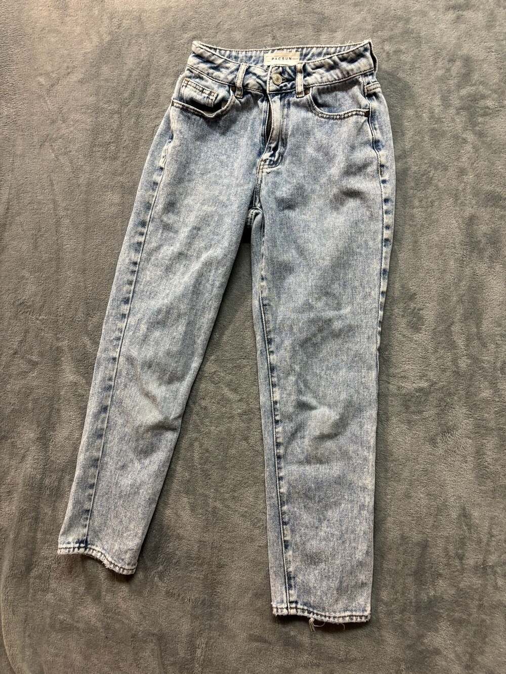Size 23 PacSun Los Angeles Light Wash Denim Mom Jeans
